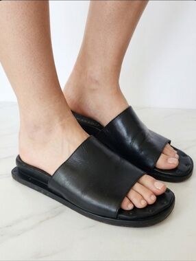 Naked Feet Black Leather Slide Sandals Size 7